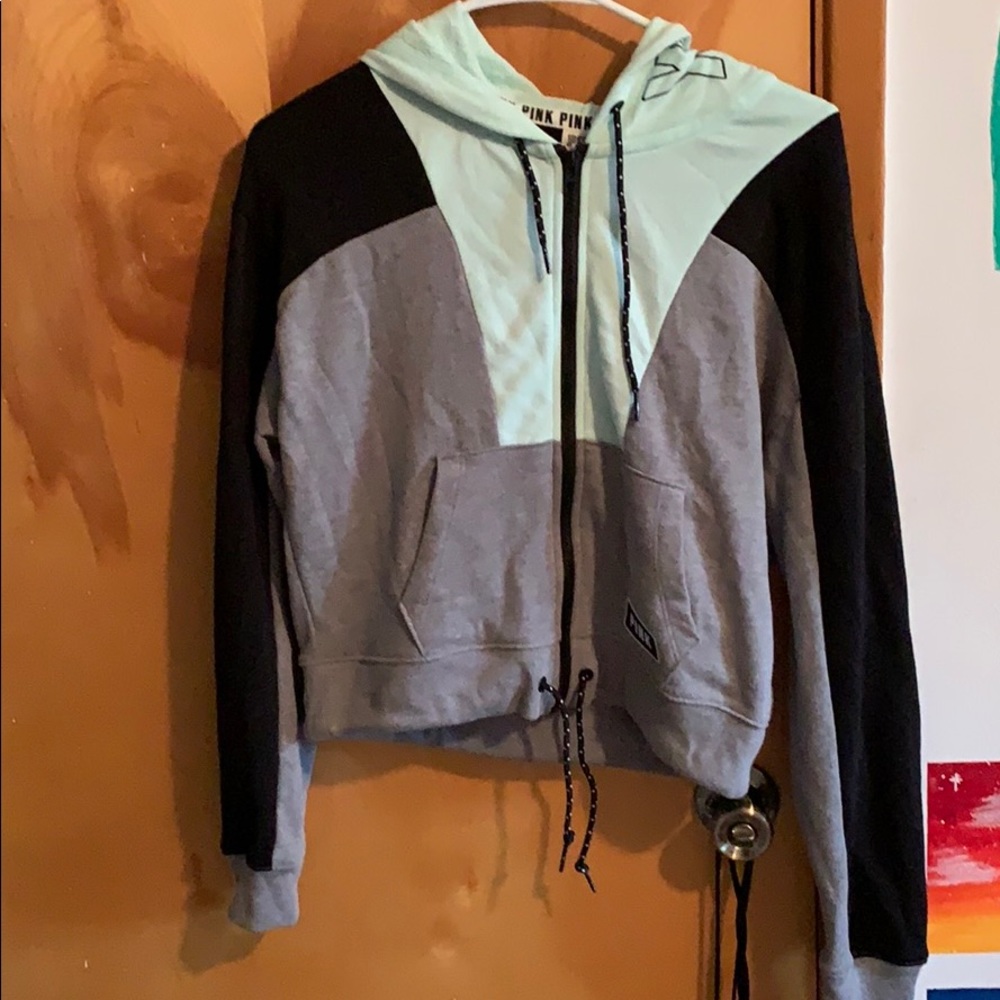 zip- up